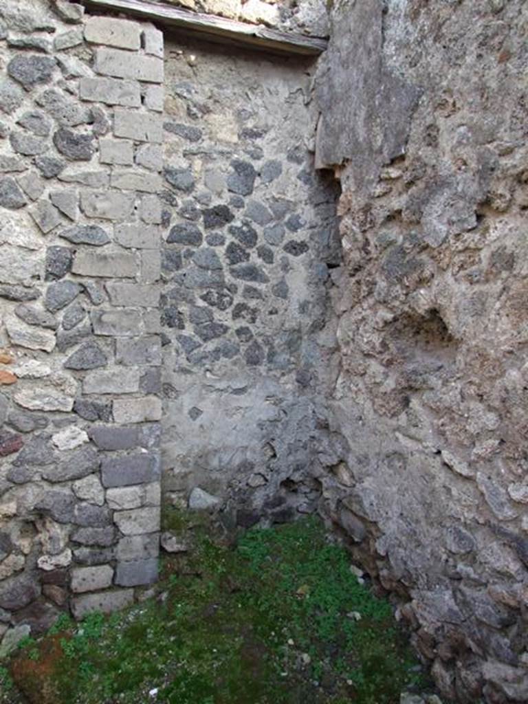 VIII.4.10 Pompeii. Shop and room. December 2007. Rectangular niche in rear room.