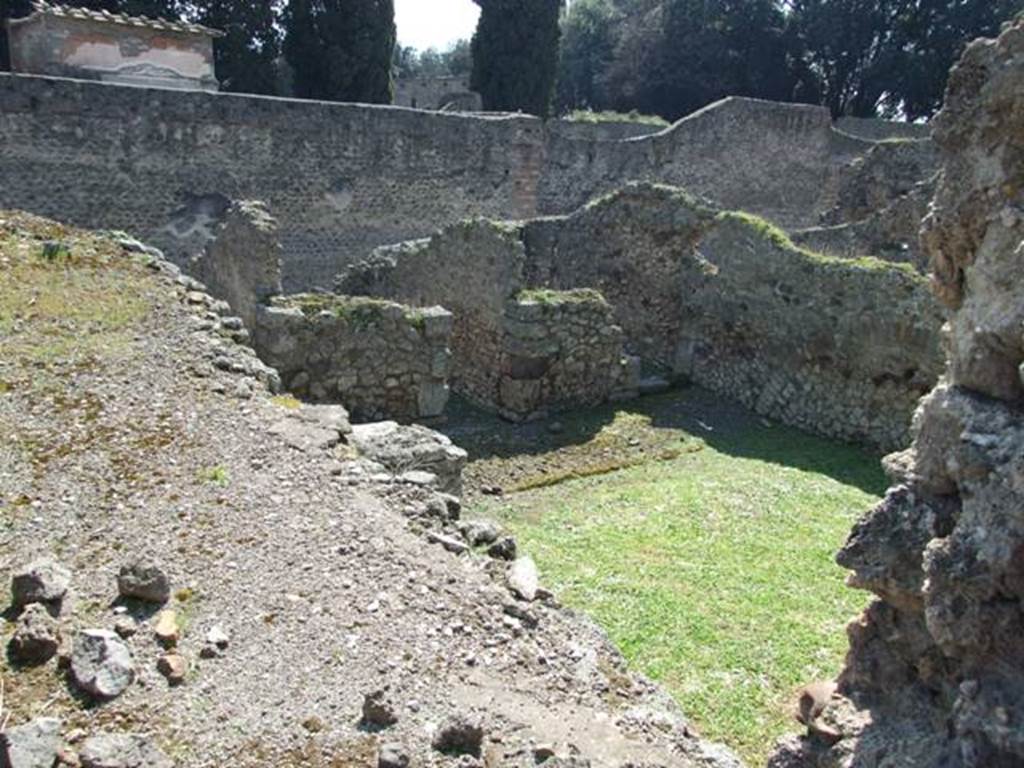 VIII.4.15 Pompeii. March 2009. Looking south from upper level to rooms of VIII.4.30