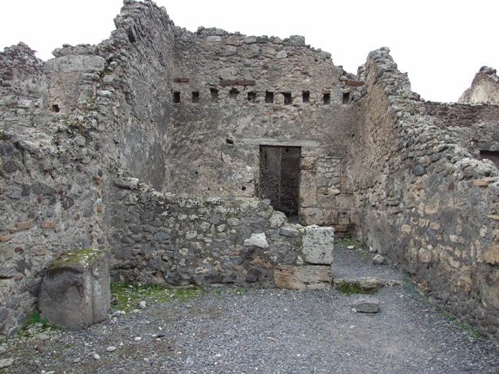 VIII.4.20 Pompeii. Shop and rooms. December 2007. Looking west across shop to middle room.