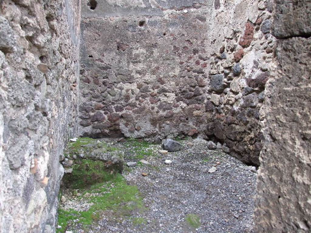 VIII.4.20 Pompeii. Shop and rooms. December 2006. Small room at rear.