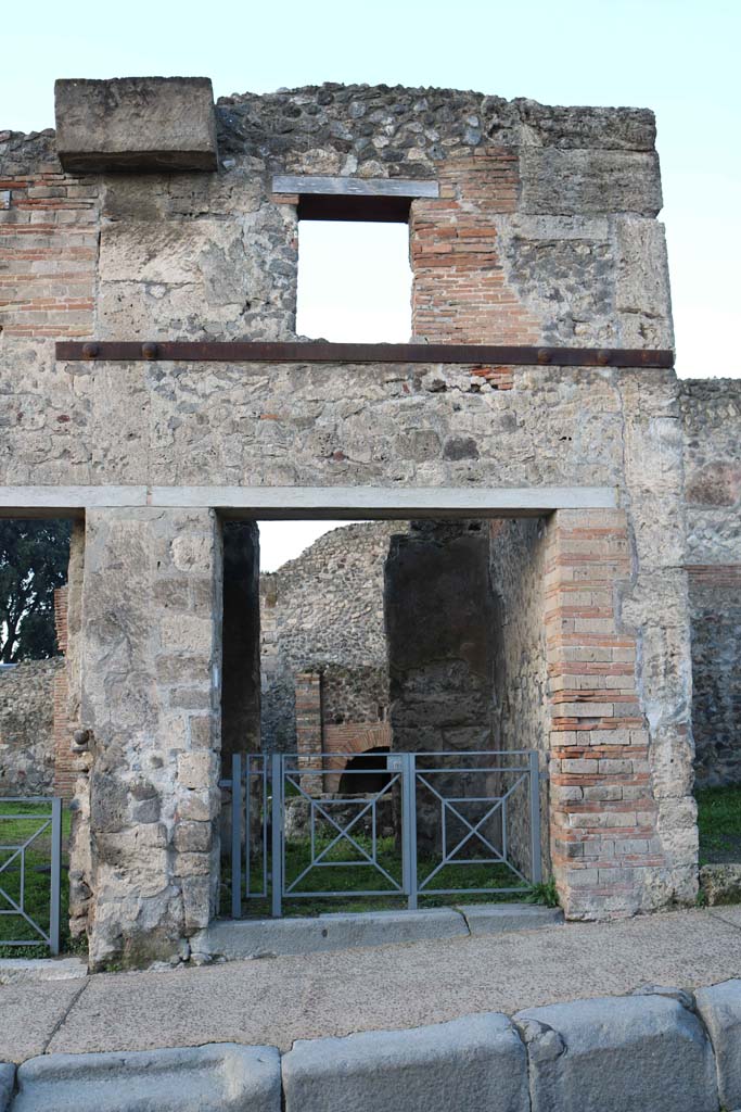 VIII.4.26 Pompeii. December 2018.
Looking west to front exterior façade and entrance doorway. Photo courtesy of Aude Durand.
