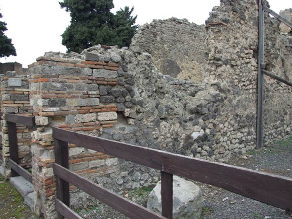 VIII.4.36 Pompeii. Shop and room. December 2007. West wall.
