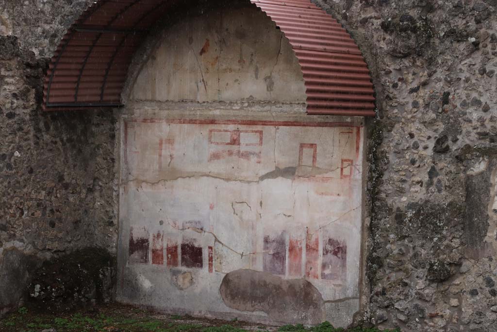 VIII.5.2 Pompeii. October 2020. Room 8, painted plaster on the south wall of an oecus, at rear of peristyle garden.
Photo courtesy of Klaus Heese.