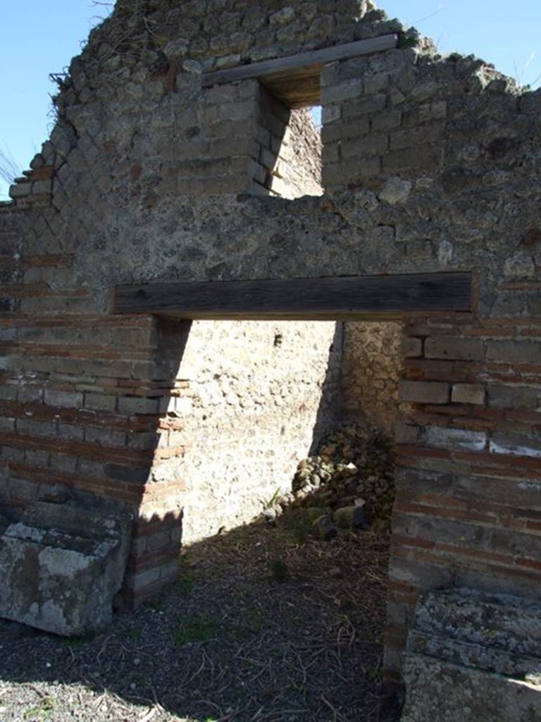 VIII.5.2 Pompeii. March 2009. Doorway to Room 17. Cubiculum.