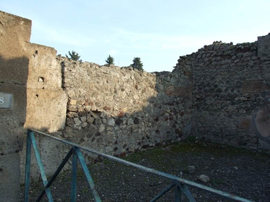 VIII.5.8 Pompeii. Shop. December 2007. East wall.
