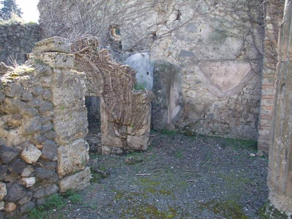 VIII.5.9 Pompeii. March 2009. Looking south east from North Portico, with Doorways to Room 19, Corridor to VIII.5.14, and Room 17.