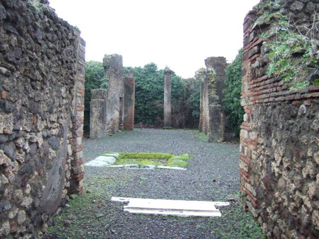 VIII.5.9 Pompeii. December 2005. Atrium, looking south from fauces.