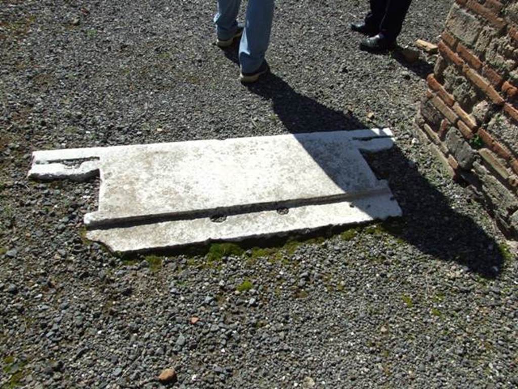 VIII.5.9 Pompeii. March 2009. Marble sill at end of entrance corridor, leading to Room 1, Atrium