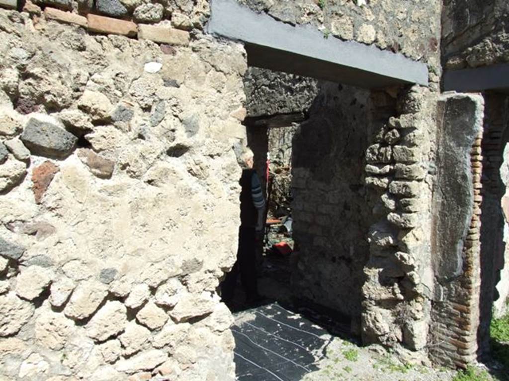 VIII.5.16 Pompeii. March 2009. Doorway to Room 9, looking through to Doorway to Room 11.