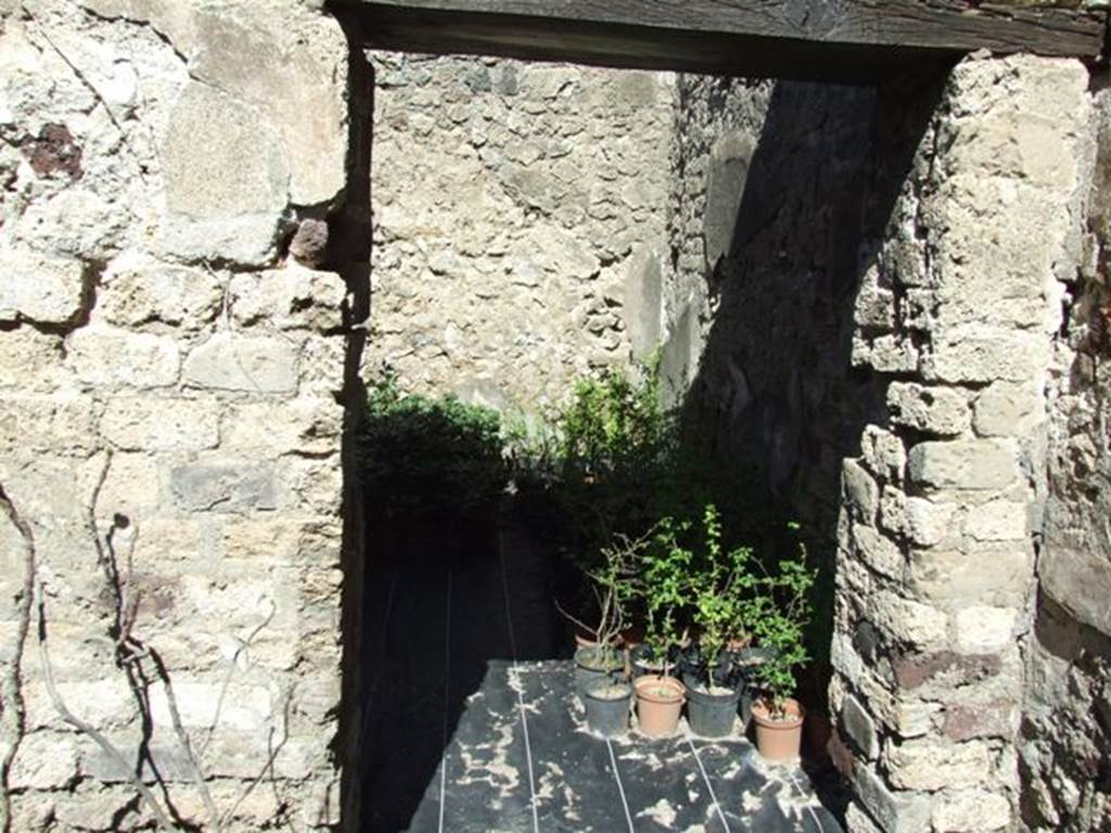 VIII.5.16 Pompeii. March 2009. Doorway to Room 10 in north wall of Room 9.