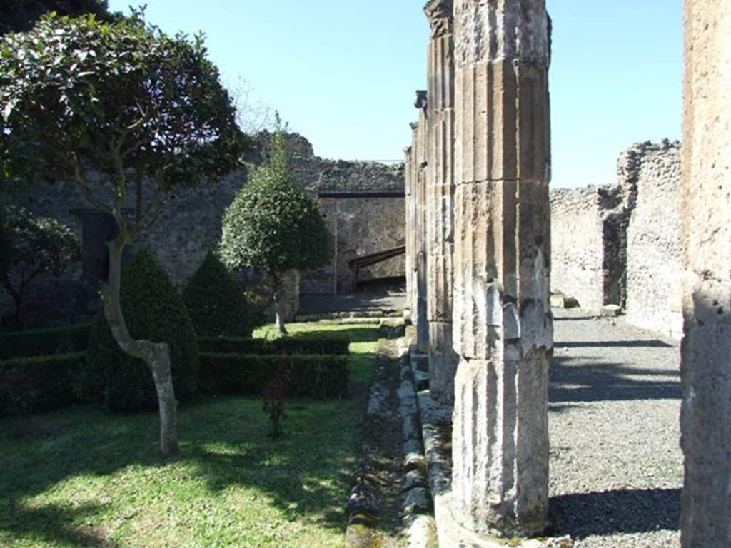 VIII.5.28 Pompeii. March 2009. Room 10, Peristyle garden. Looking west.