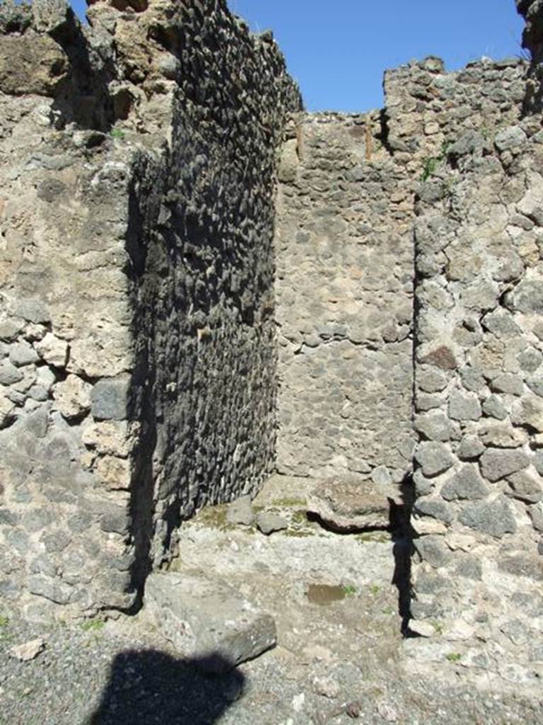 VIII.5.28 Pompeii. March 2009. Recess for altar?