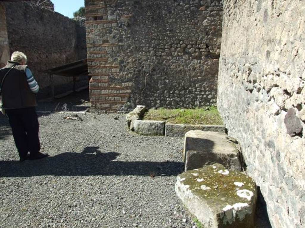 VIII.5.28 Pompeii. March 2009. North west corner of North Portico.