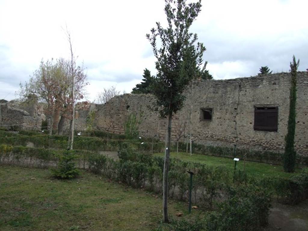VIII.5.38 Pompeii. December 2007. East side.