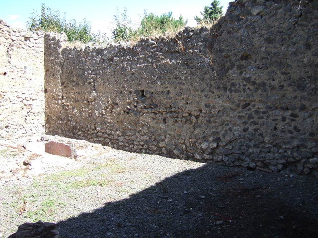 VIII.5.39 Pompeii. September 2005. Room 1. East side.