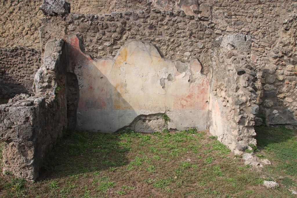 VIII.6.3 Pompeii. October 2023. West wall of room in the middle of the west side. Photo courtesy of Klaus Heese.