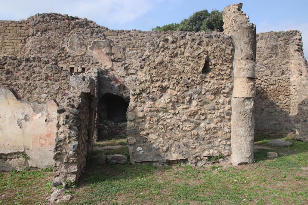 VIII.6.3 Pompeii. October 2023. West wall of room at north end of west side. Photo courtesy of Klaus Heese.