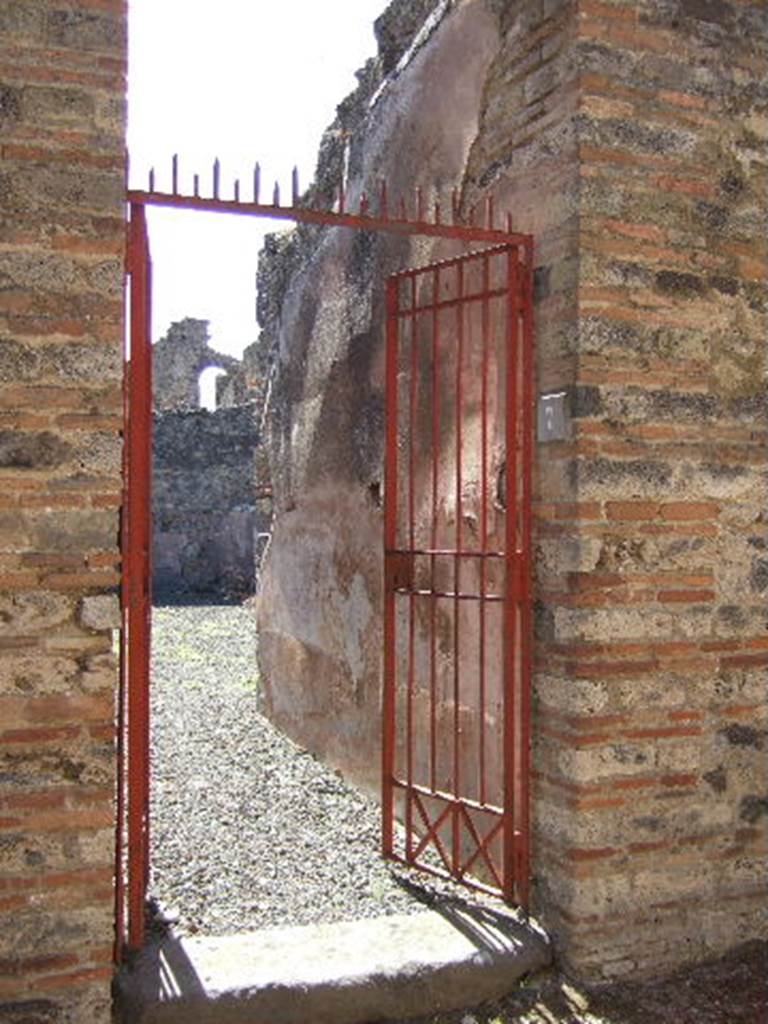 VIII.6.7 Pompeii. September 2005. Entrance.