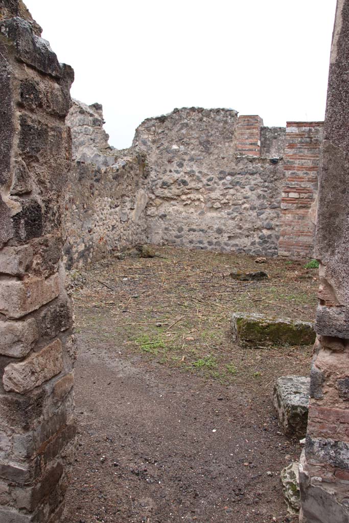 VIII.6.11 Pompeii. October 2020. Looking south through doorway to room on south side of entrance, according to Eschebach – a stable?.
Photo courtesy of Klaus Heese