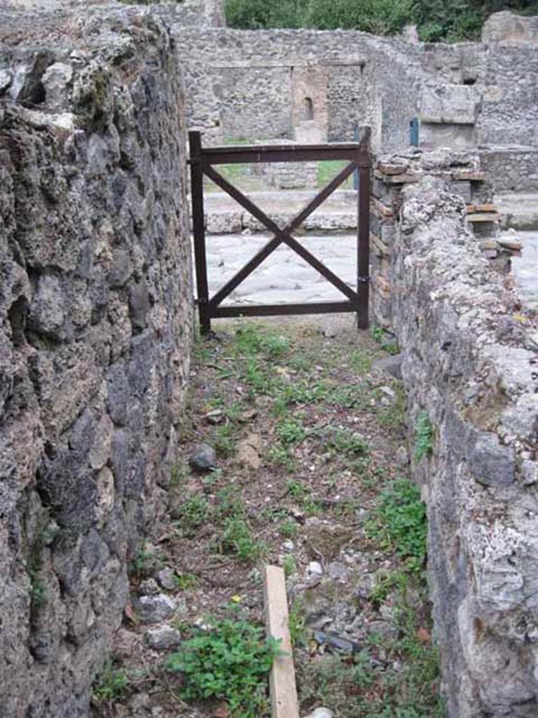 VIII.7.2 Pompeii. September 2010. Looking east towards Via Stabiana.
Photo courtesy of Drew Baker.