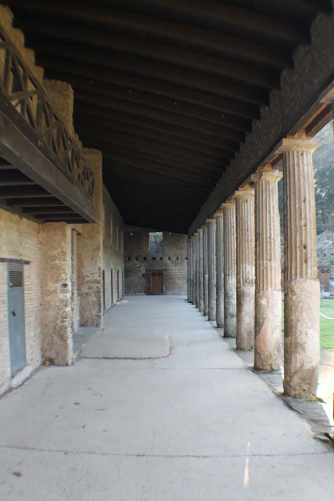VIII.7.16 Pompeii. March 2014. Looking west along south side.
Foto Annette Haug, ERC Grant 681269 DÉCOR.