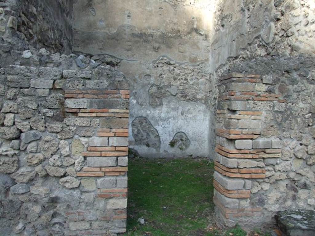 VIII.7.16 Pompeii. December 2007. Small room on north side.