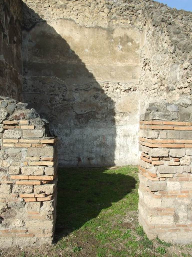 VIII.7.16 Pompeii. September 2005. Room on north side.