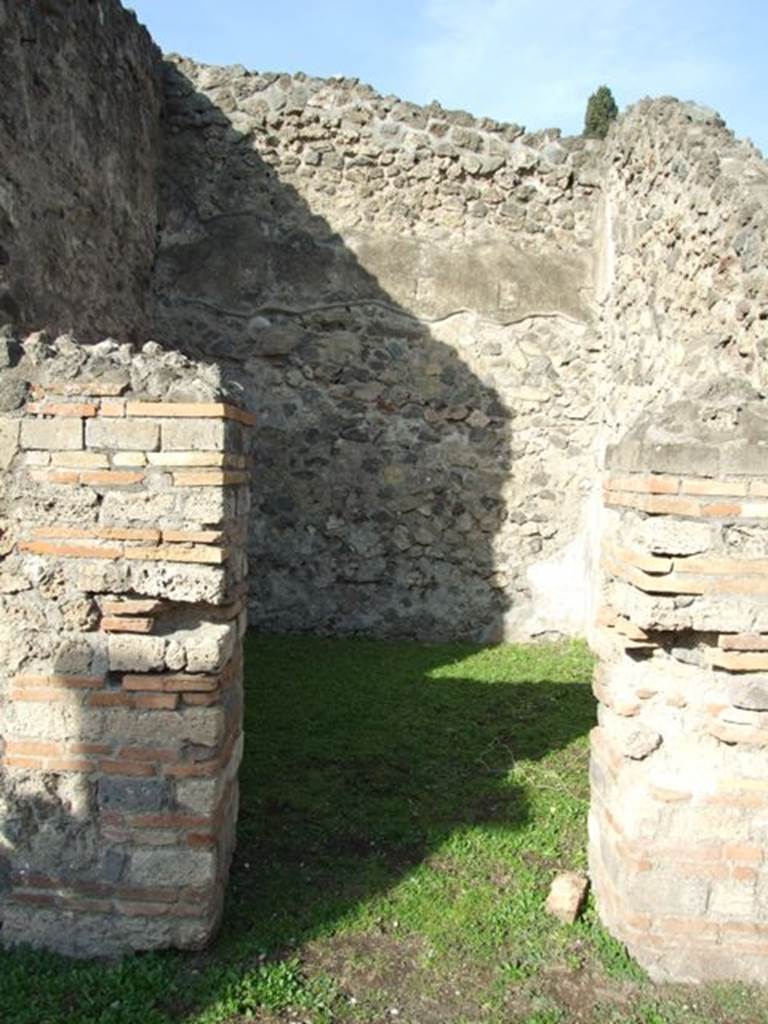 VIII.7.16 Pompeii. September 2005. Room on north side.
