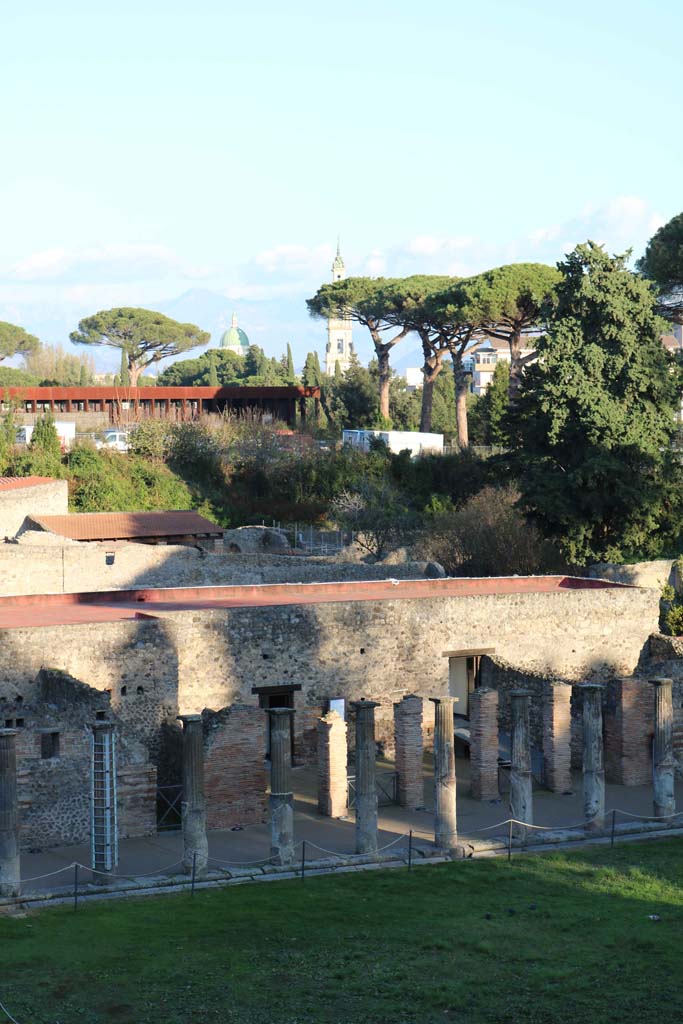 VIII.7.16 Pompeii. December 2018. Looking towards east portico. Photo courtesy of Aude Durand.