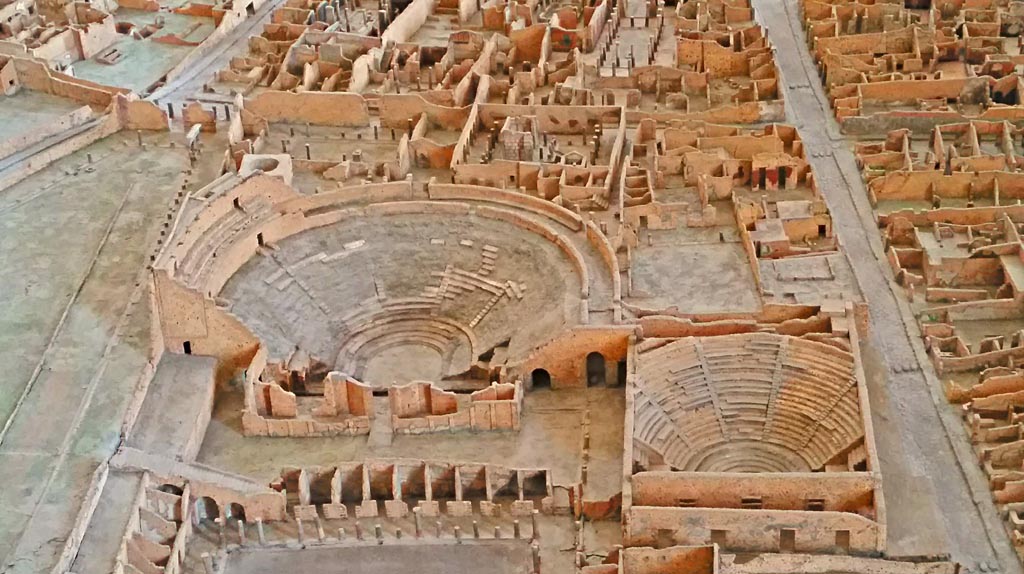 VIII.7.20 Pompeii. 2016/2017.
Detail of Large Theatre, Little Theatre and other areas of VIII.7, from model in Naples Archaeological Museum.
Photo courtesy of Giuseppe Ciaramella
This entrance also provided access to the two rear entrances to the Little Theatre or Odeon.
For more details of the Large Theatre:
See Mau, A., 1907, translated by Kelsey F. W. Pompeii: Its Life and Art. New York: Macmillan. pages 141-152.