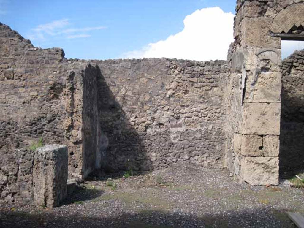 VIII.7.24 Pompeii. September 2010. Ala on north side of atrium, looking north. Photo courtesy of Drew Baker.