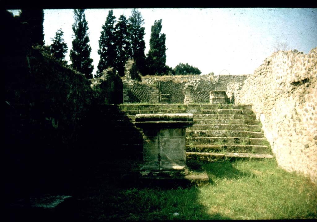 VIII.7.25 Pompeii. Looking west to the stairs leading to the temple.
Photographed 1970-79 by Günther Einhorn, picture courtesy of his son Ralf Einhorn.