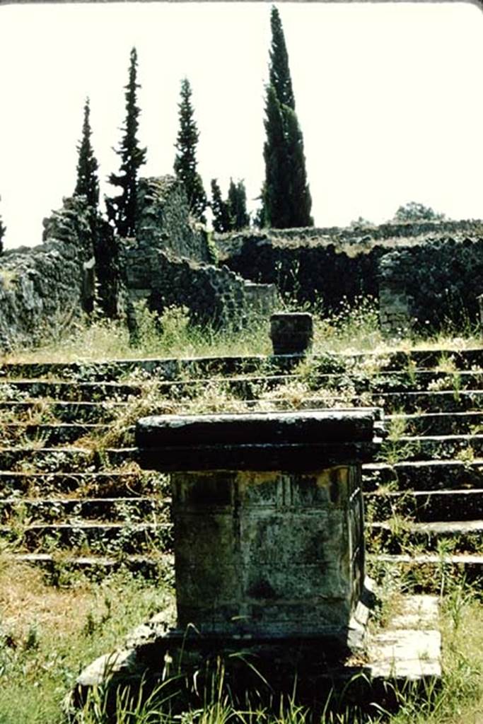 VIII.7.25 Pompeii. 1957. Looking west to the altar and steps, leading to the temple. Photo by Stanley A. Jashemski.
Source: The Wilhelmina and Stanley A. Jashemski archive in the University of Maryland Library, Special Collections (See collection page) and made available under the Creative Commons Attribution-Non Commercial License v.4. See Licence and use details.
J57f0463