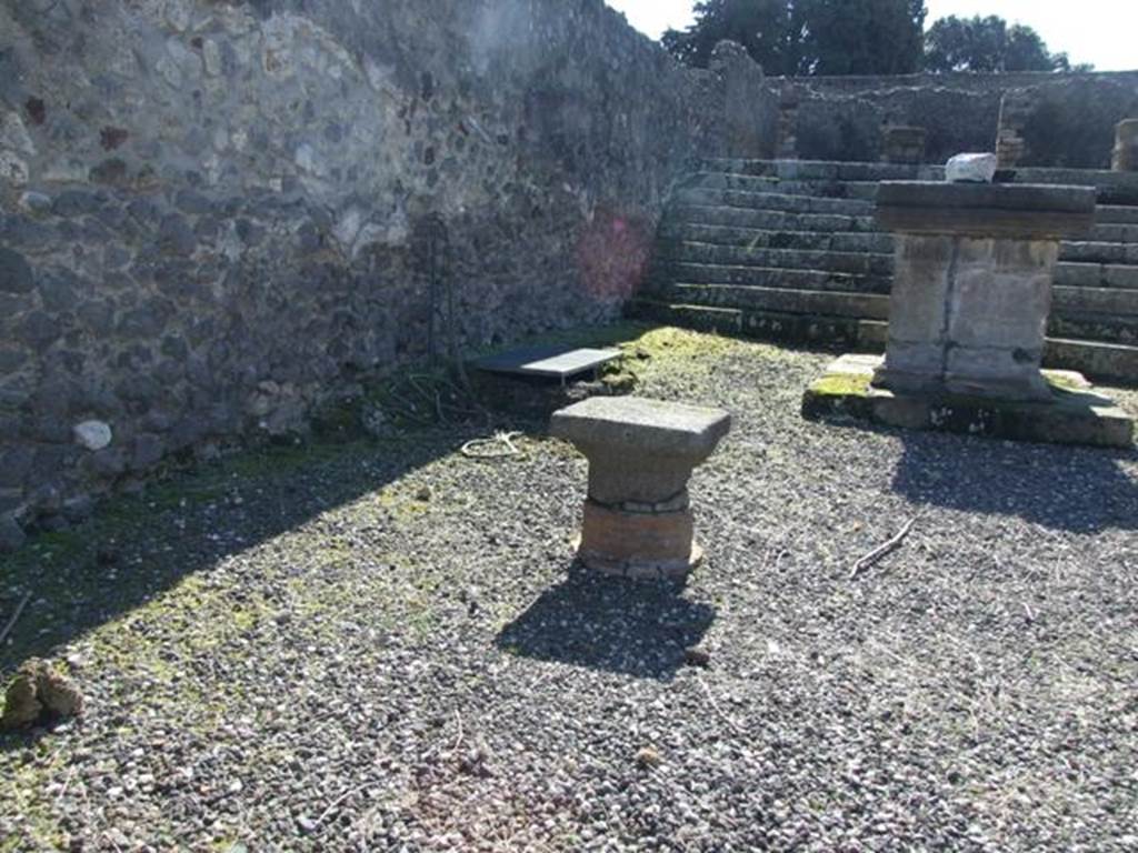 VIII.7.25 Pompeii. March 2009. Looking south west across courtyard.