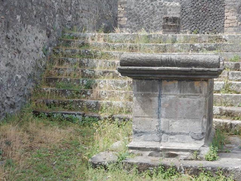 VIII.7.25 Pompeii. May 2017. Looking towards south side of temple, from entrance doorway. Photo courtesy of Buzz Ferebee.