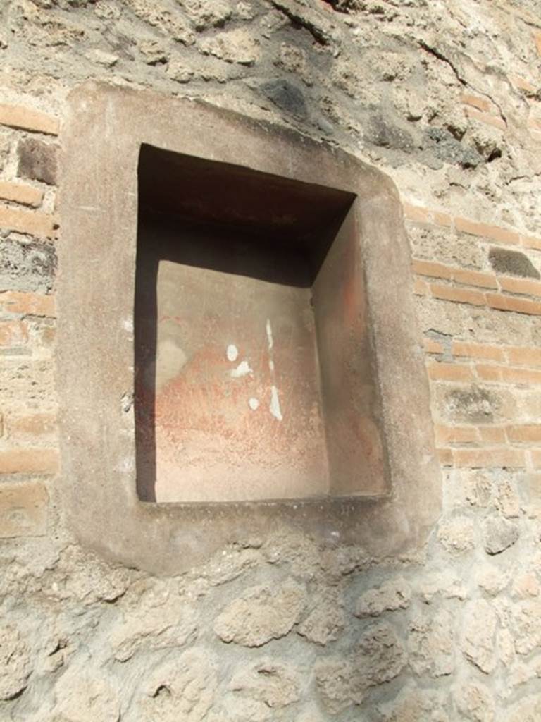VIII.7.28 Pompeii. May 2006. Niche in north wall.