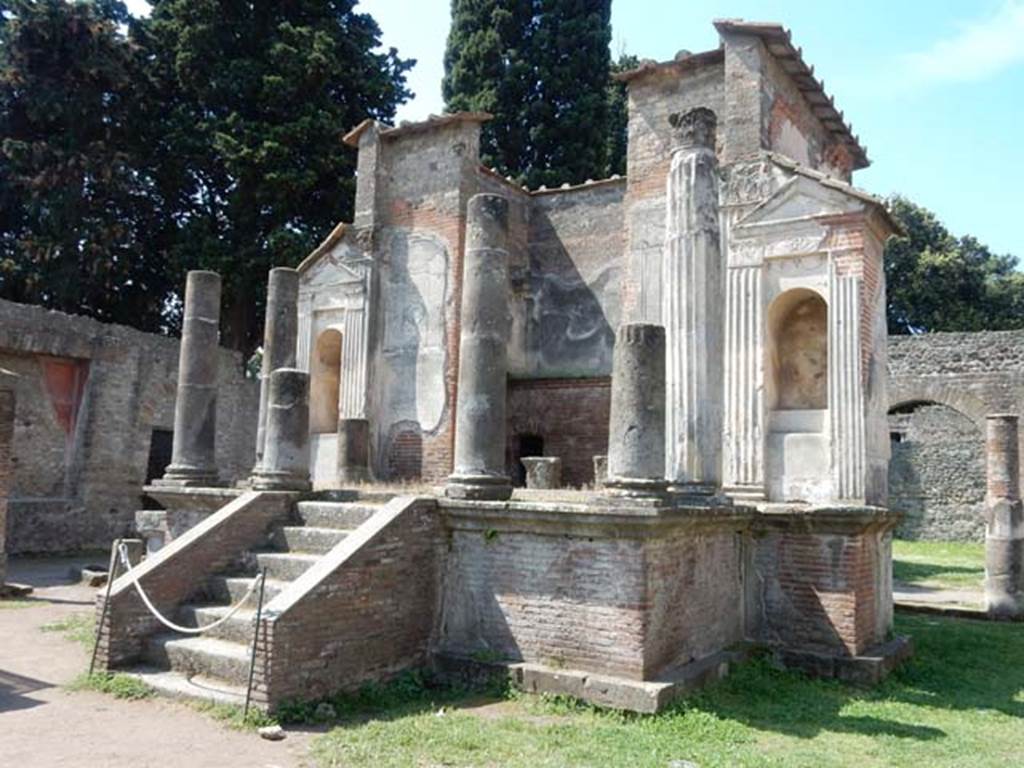 VIII.7.28, Pompeii. May 2015.
Looking from north-east corner of portico towards the square niche in south portico, on left.
Photo courtesy of Buzz Ferebee.