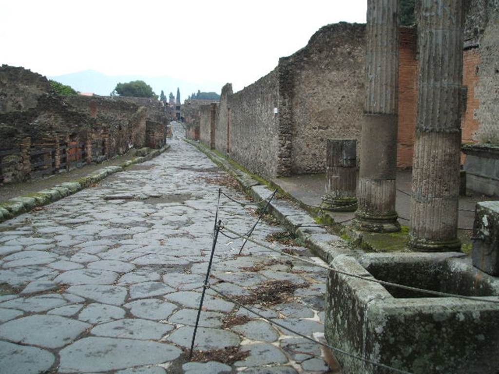 VIII.4 Via del Tempio d’Iside from entrance to Triangular Forum VIII.7.30.