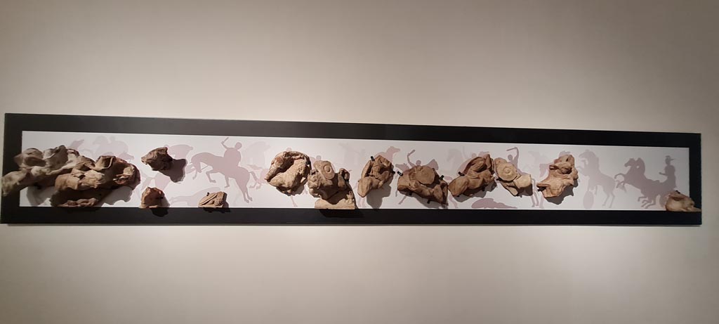VIII.7.31 Pompeii. April 2023.
Terracotta frieze found in the area of the Triangular Forum, now on display in “Campania Romana” gallery in Naples Archaeological Museum.
Photo courtesy of Giuseppe Ciaramella.