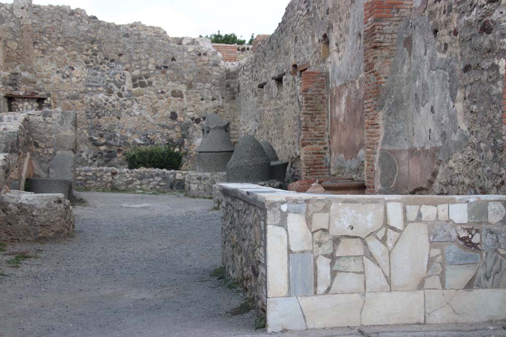 IX.1.3 Pompeii. September 2017. Looking east through entrance doorway. Photo courtesy of Klaus Heese.