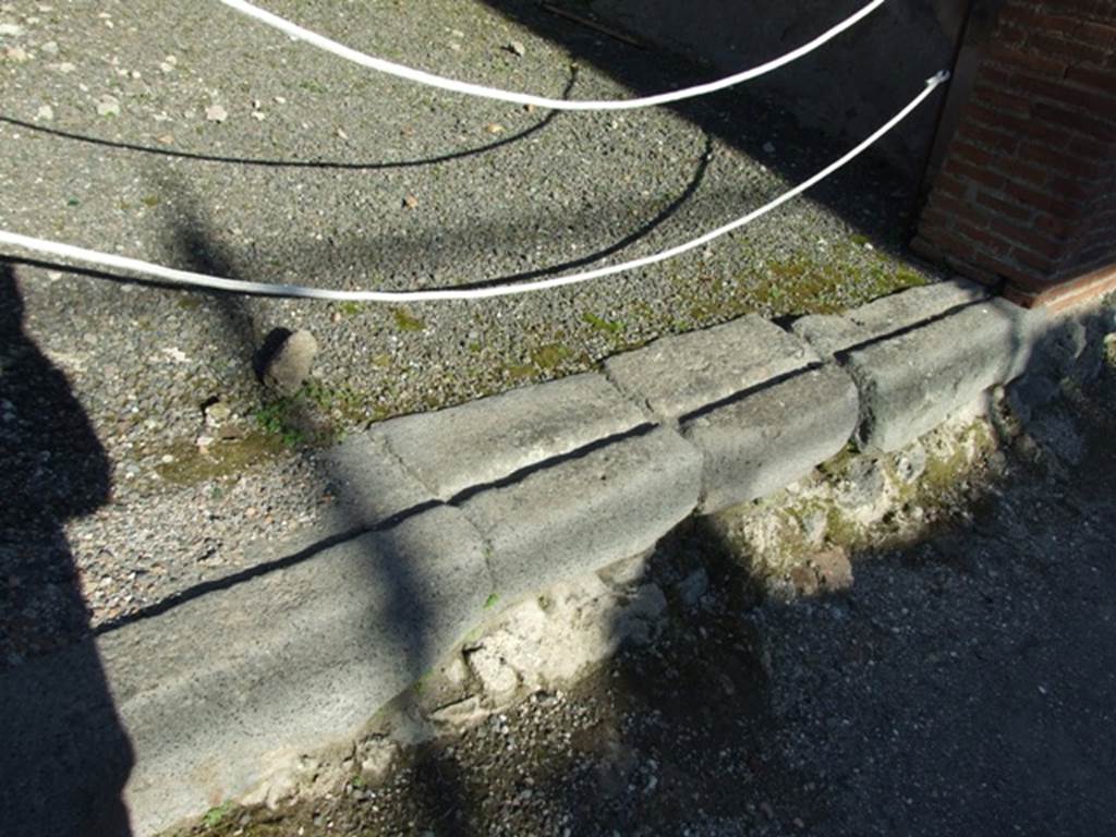 IX.1.4 Pompeii. March 2009. Shop threshold or sill.