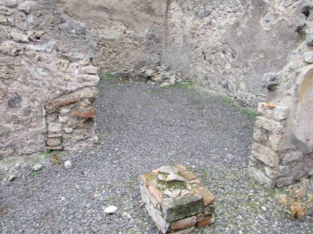 IX.1.7 Pompeii. December 2007. Doorway to Cubiculum in north east corner. .