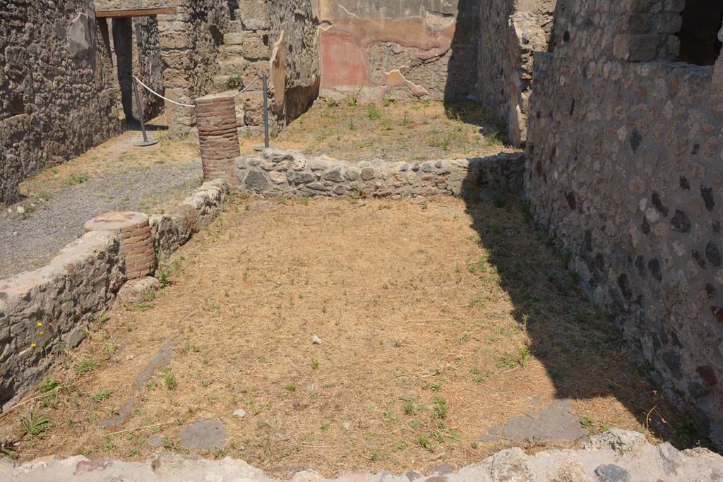 IX.1.12 Pompeii. July 2017. Looking north across peristyle garden.
Foto Annette Haug, ERC Grant 681269 DÉCOR.