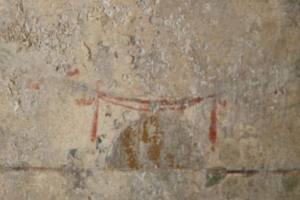 IX.1.18 Pompeii. December 2018. Detail of painted decoration on rear of ceiling of vaulted niche. Photo courtesy of Aude Durand