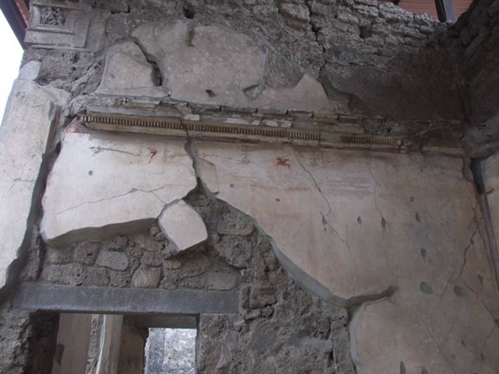 IX.1.20 Pompeii. December 2007. Room 18, ala, south wall.