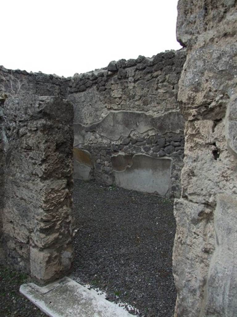 IX.1.20 Pompeii. December 2007. Room 20. Doorway from atrium.