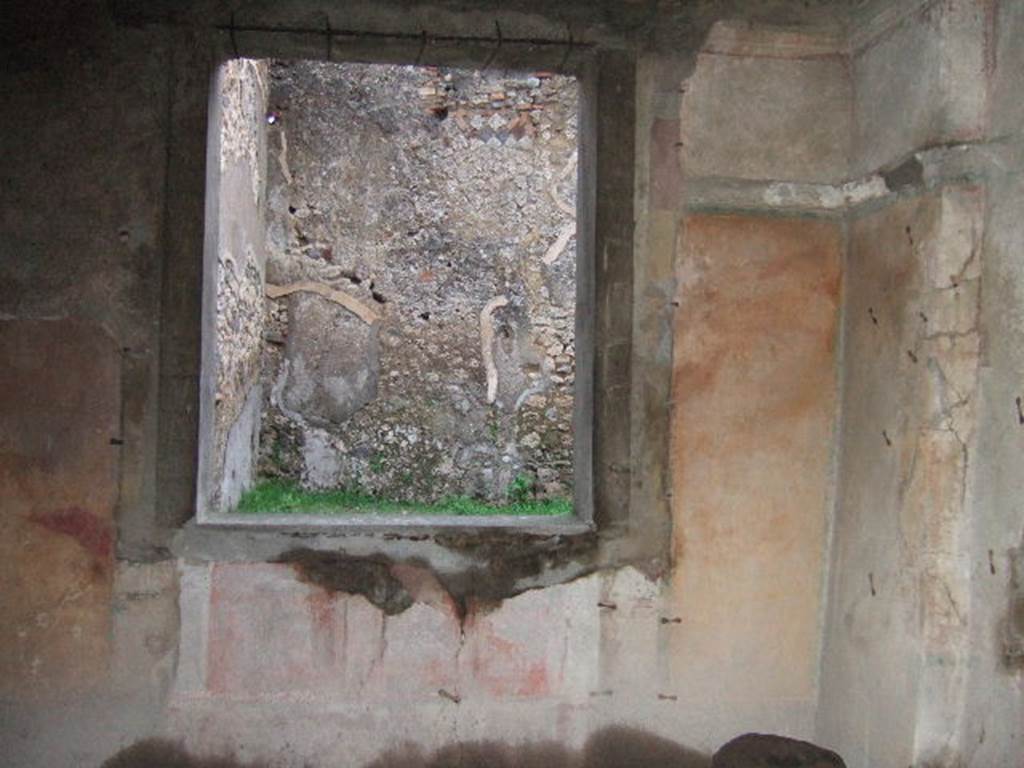 IX.2.5 Pompeii. December 2005. Triclinium. East wall and south east corner.
