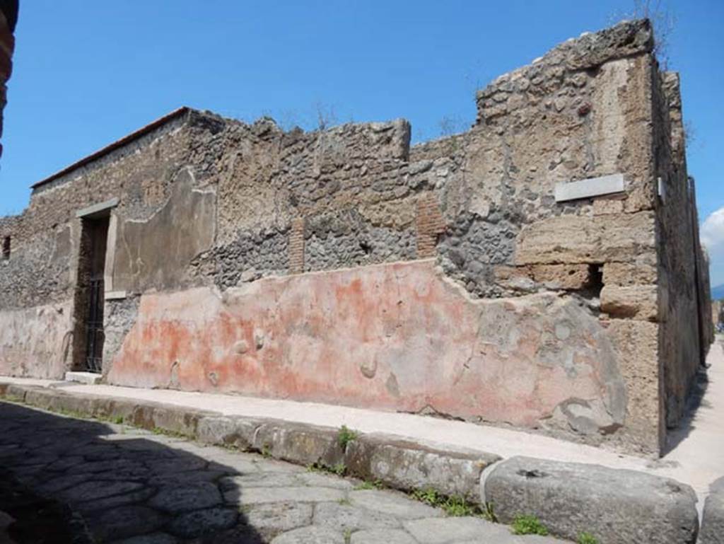IX.2.16 Pompeii, May 2018. Looking west along Vicolo di Balbo towards entrance doorway. Photo courtesy of Buzz Ferebee.