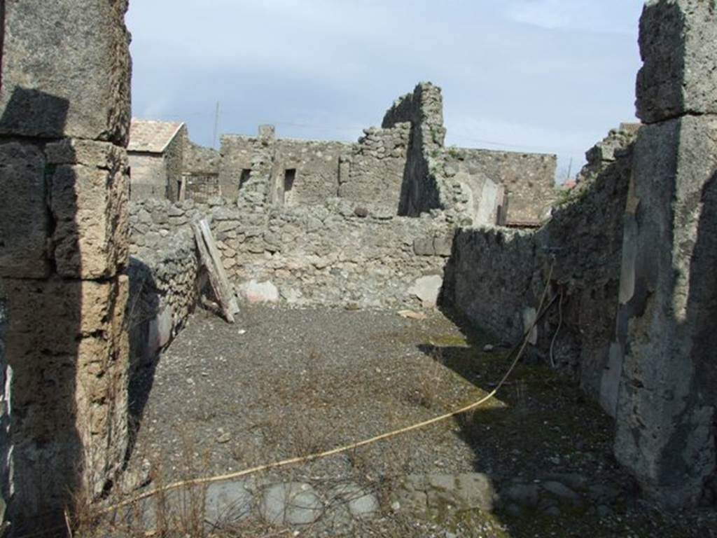 IX.2.17 Pompeii. March 2009. Room 8, Triclinium. Looking East.