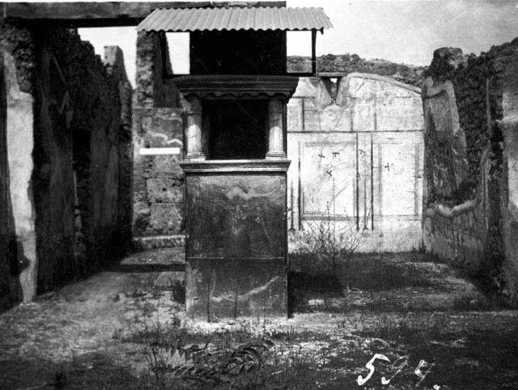 IX.2.26, Pompeii. W.1639. Looking north to lararium in atrium, and triclinium on its east side. On the left is the entrance corridor.
Photo by Tatiana Warscher. Photo © Deutsches Archäologisches Institut, Abteilung Rom, Arkiv.
Or See Warscher, T. Codex Topographicus Pompeianus, IX.2. (1943), Swedish Institute, Rome. (no.131.), p. 231.